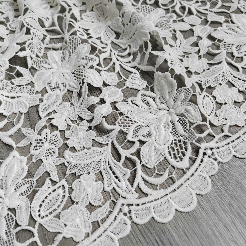 Wedding Solution - Wspaniały, wysokiej jakości materiał z jedwabiu