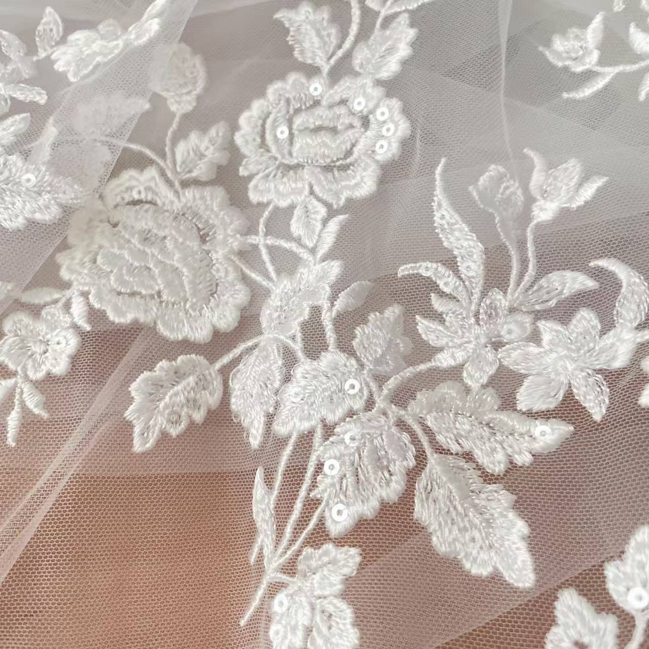 Francuska haftowana koronka, p – Wedding Dress Supply recenzja i cena
