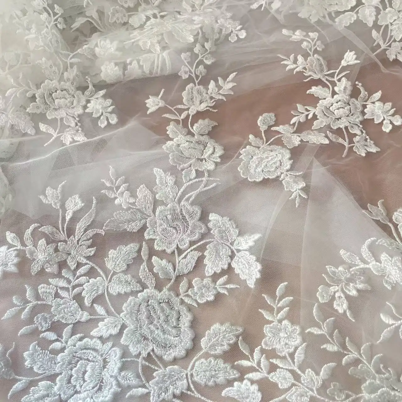 Francuska haftowana koronka, p – Wedding Dress Supply recenzja i cena